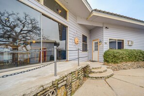 House (3 Bedrooms) | Interior - Rustic Lake Buchanan Hideaway w/ Game Room & Grill (Tow)