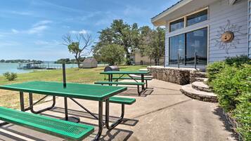 House (3 Bedrooms) | Front of property