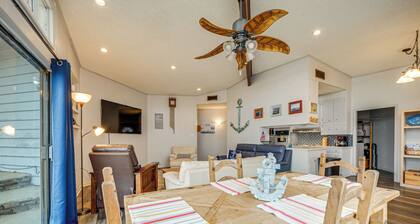 Rustic Lake Buchanan Hideaway w/ Game Room & Grill