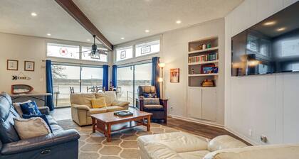 Rustic Lake Buchanan Hideaway w/ Game Room & Grill