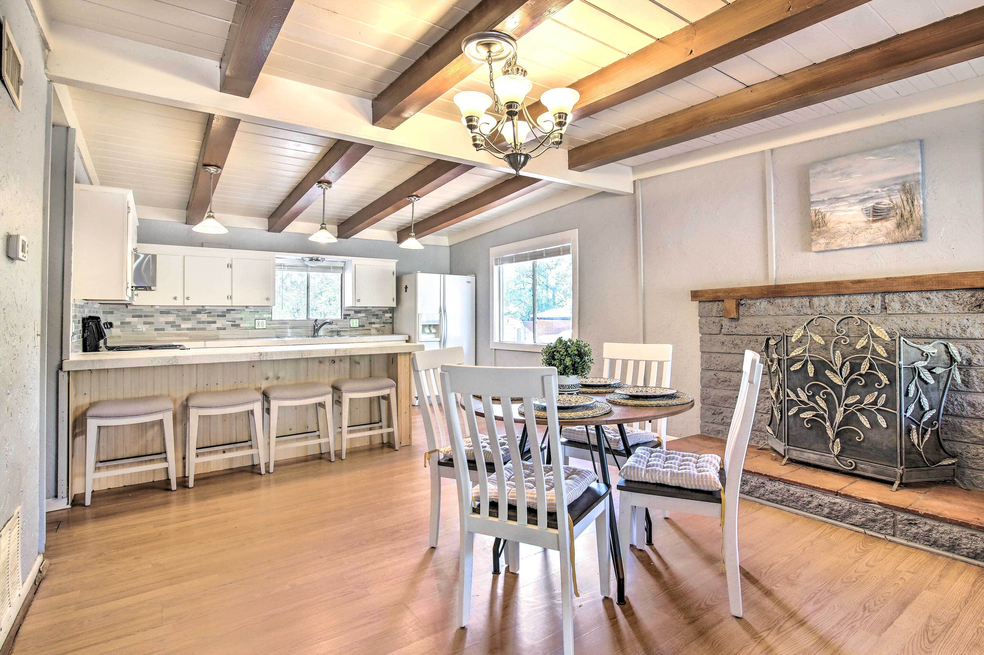 Relaxing Granite Shoals Home, Walk to Lake