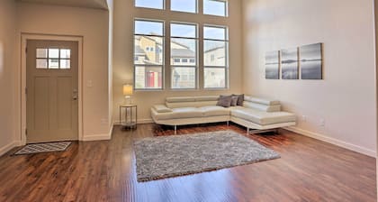 Sleek & Modern Townhome ~ 11 Mi to Dtwn Boise