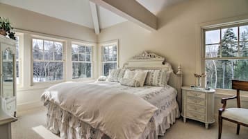 House (4 Bedrooms) | 4 bedrooms, iron/ironing board, bed sheets