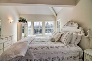 House (4 Bedrooms) | 4 bedrooms, iron/ironing board, bed sheets - Secluded Home, 7 Mins to Stratton Mountain Resort (Bondville)