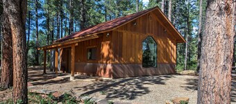 Mancos Cabin Rental on 80 Acres w/ Mountain View!