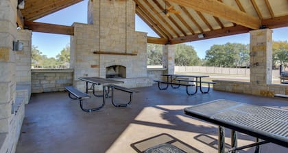 4 Mi to TPC San Antonio: Cozy Getaway w/ Deck!