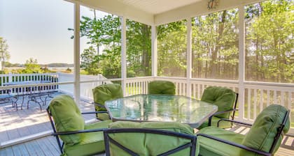4 Mi to Fenwick Island: Home w/ Pool Access & Deck