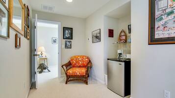 ุงูู
ูุดุฃุฉ ู
ู ุงูุฏุงุฎู