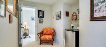 4 Mi to Fenwick Island: Home w/ Pool Access & Deck