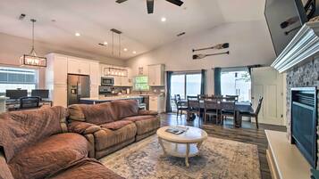 House (3 Bedrooms) | Interior