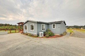 House (3 Bedrooms) | Interior - Serene Sequim Retreat w/ Deck: Pets Welcome! (Sequim)
