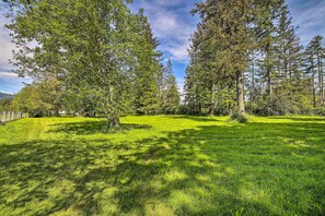 House (4 Bedrooms) | Interior - Riverside North Bend Oasis: Stunning Mountain View (North Bend)