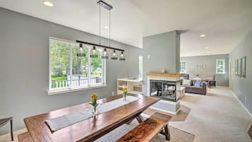 House (4 Bedrooms) | Interior