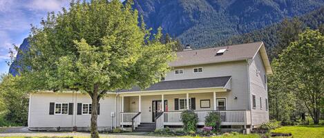 House (4 Bedrooms) | Front of property