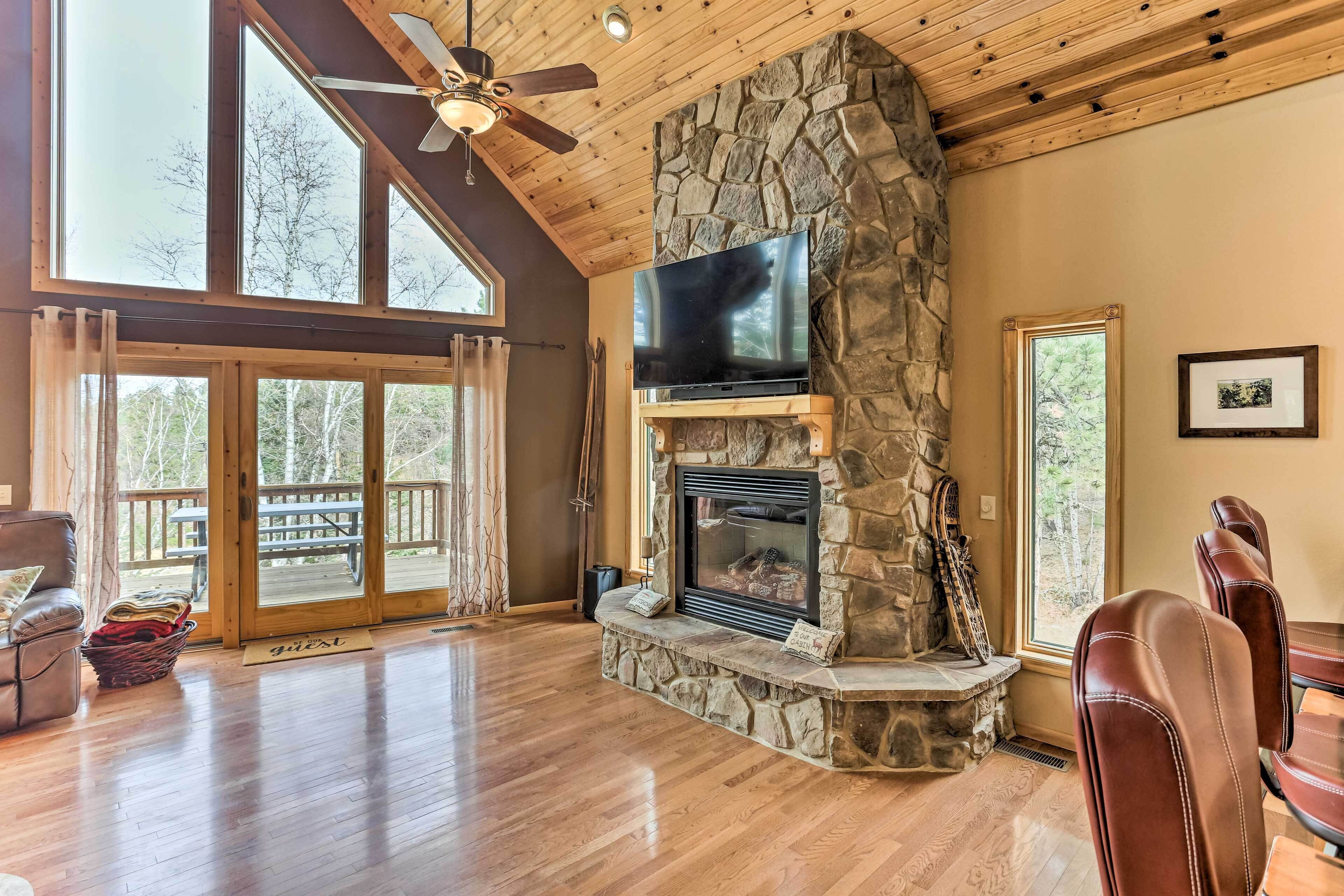 Spacious Lead Getaway w/ Private Hot Tub!