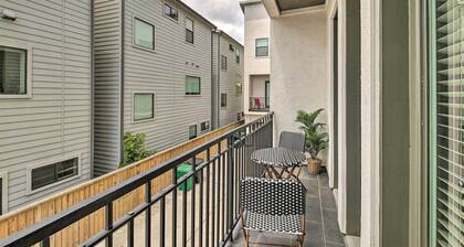 Stylish Houston Townhome ~ 3 Mi to Downtown!