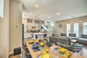 Apartment (3 Bedrooms) | Interior - Stylish Houston Townhome ~ 3 Mi to Downtown! (Houston)