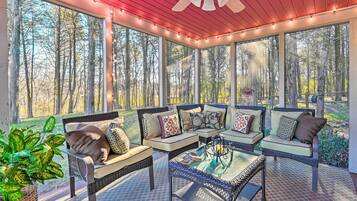 House (1 Bedroom) | Interior