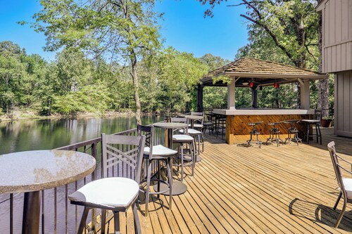 15 Mi to University of Memphis: Getaway w/ Games