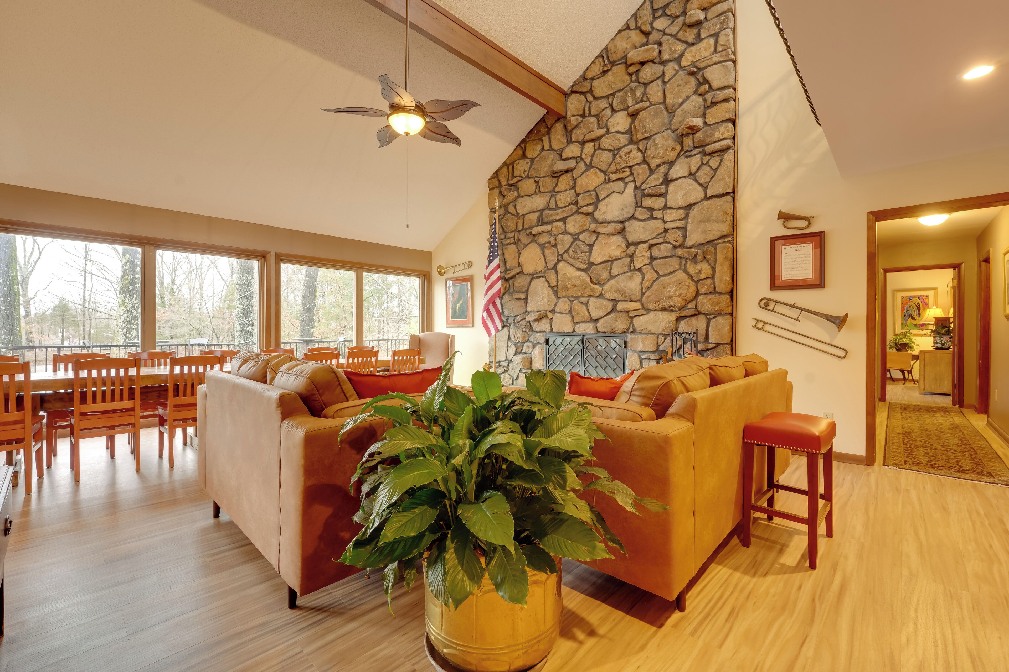 House (4 Bedrooms) | Interior