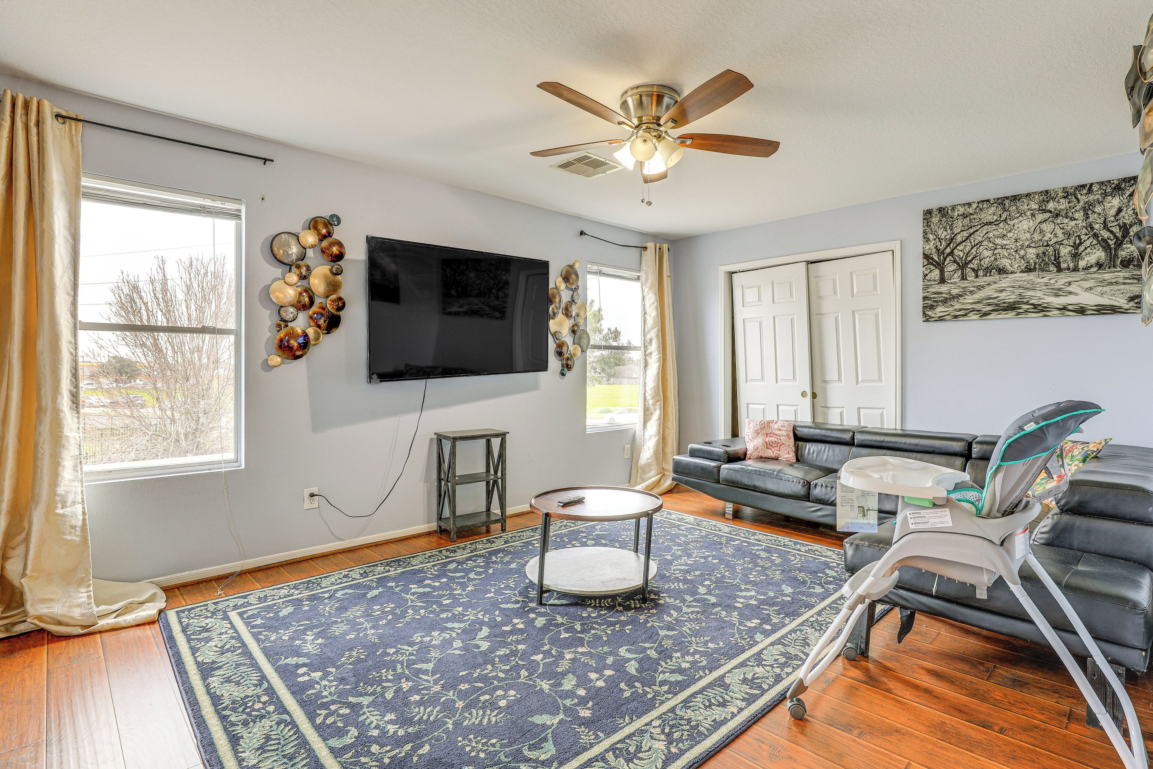 House (5 Bedrooms) | Interior