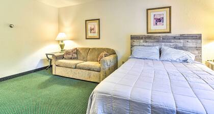 Spacious Condo w/ Balcony, 4 Mi to Beach!