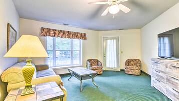 Apartment (2 Bedrooms) | Front of property