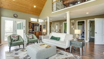 House (4 Bedrooms) | Interior