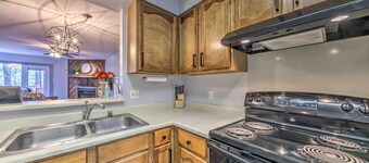 Hike, Golf & Explore: Ruidoso Retreat w/ Deck!