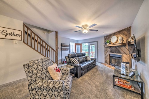 Hike, Golf & Explore: Ruidoso Retreat w/ Deck!