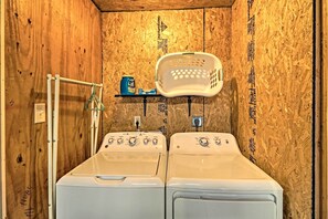 House (3 Bedrooms) | Interior - 'riverside Hide-a-way' w/ Patio, Bbq, Fishing Pier (Mountain Home)