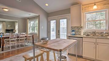 Cottage (3 Bedrooms) | Interior
