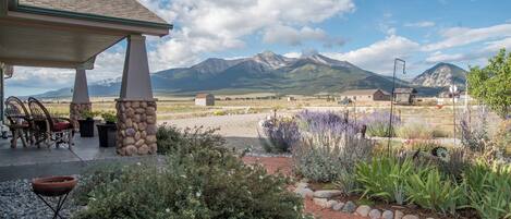 Nhà (3 Bedrooms) | Hiên