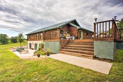 Rustic Keosauqua Gem: Fire Pit & Lake Sugema Views