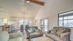 Cottage (3 Bedrooms) | Interior
