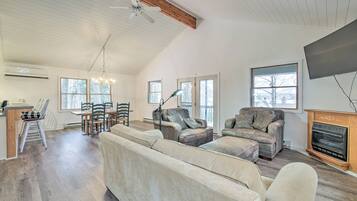 Cottage (3 Bedrooms) | Front of property