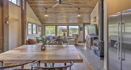 Updated Cabin w/ Hot Tub ~ 11 Mi to Winter Park!