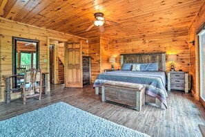 Interior - Gatlinburg Cabin w/ Home Theater & Hot Tub! (Gatlinburg)