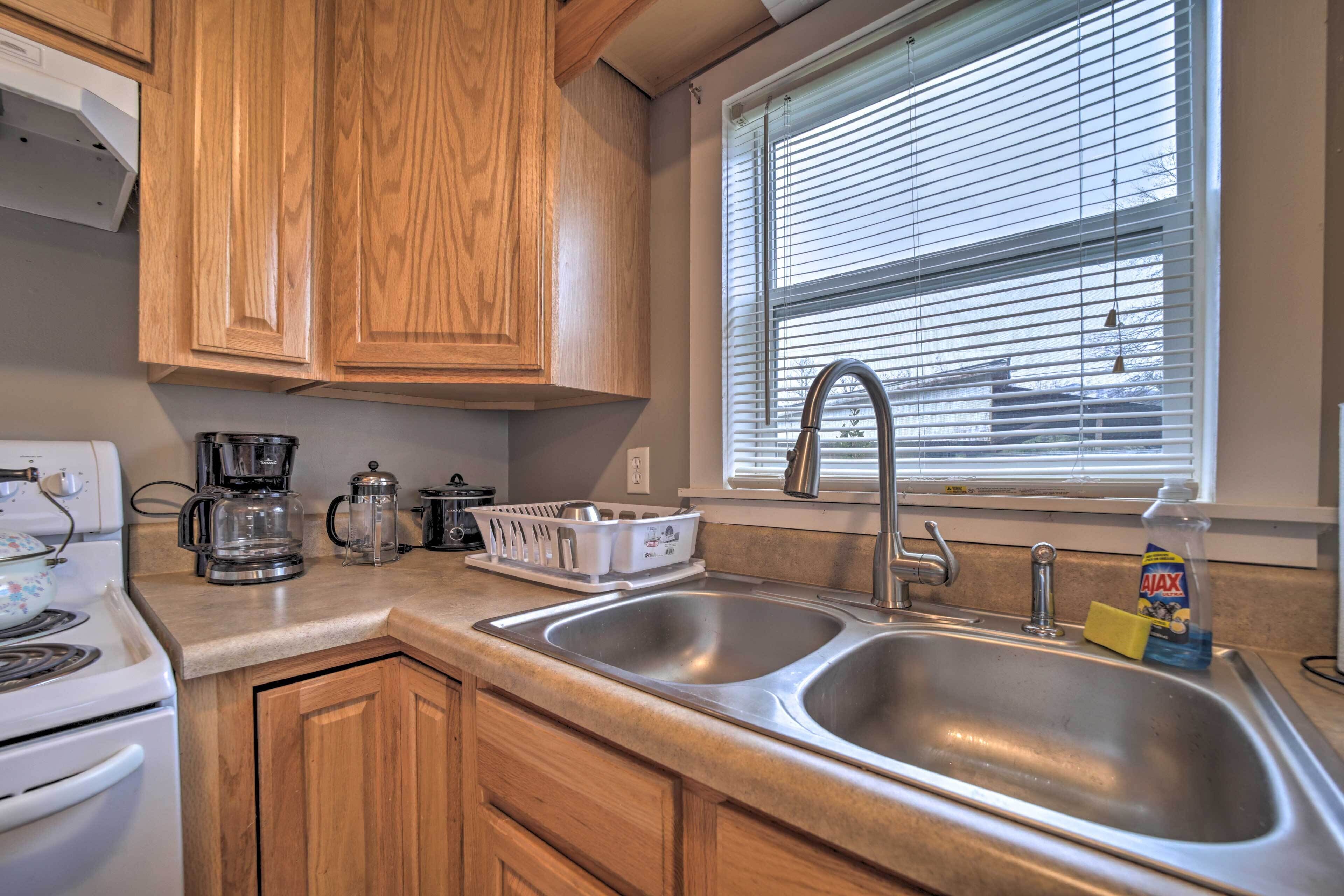 Microwave, oven, stovetop, dishwasher