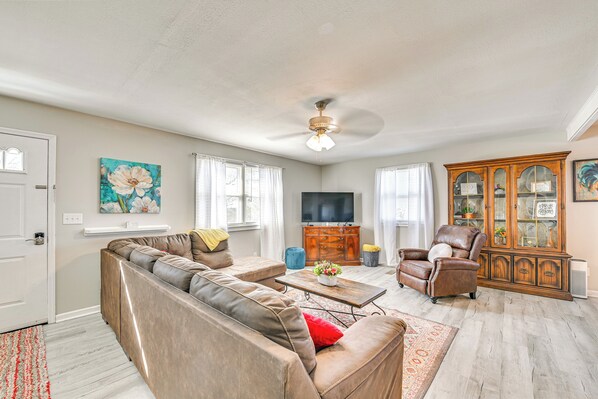 House (3 Bedrooms) | Interior