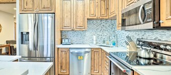 Winter Park Condo w/ Mountain Views + Hot Tub