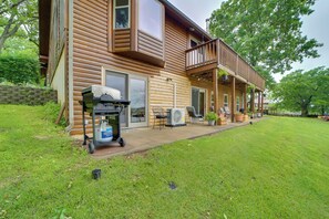Apartment (3 Bedrooms) | Interior - Boat Dock & Fire Pit: 'sunset Cove' Lakefront Gem (Jay)