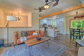 House (4 Bedrooms) | Interior - Updated Knoxville Home w/ Media Room + Patio! (Knoxville)