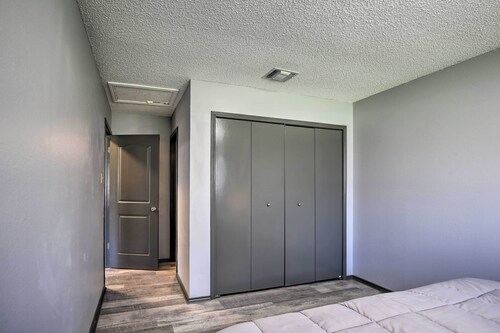 West San Antonio Home w/ Yard: 16 Mi to Dtwn!