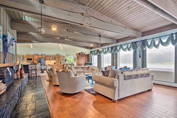 House (4 Bedrooms) | Interior - Waterfront House w/ Glacial Views - Near Downtown! (Juneau)