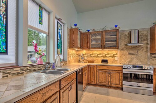 Waterfront House w/ Glacial Views - Near Downtown!