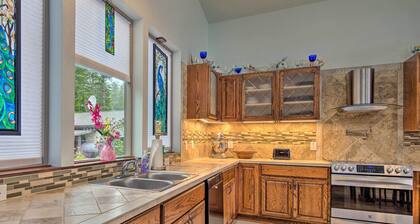 Waterfront House w/ Glacial Views - Near Downtown!