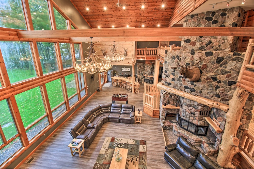 Waterfront Lake Mille Lacs Lodge w/ Deck + Grill!