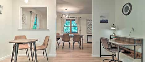 House (3 Bedrooms) | Interior