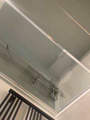 Comfort Room | Bathroom | Free toiletries - Stag & Thistle Hotel and Restaurant (Fraserburgh)